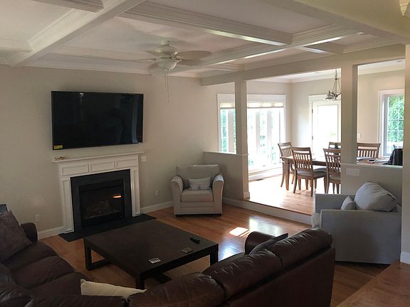 2nd image of 110 S Bay Dr