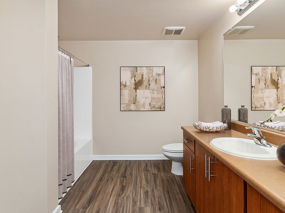 Carillon Apartment Homes Apartment Rentals Woodland Hills, CA Zillow
