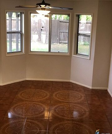 3rd image of 788 Webb Ave