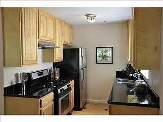 4th image of 1008 San Antonio Cir Unit 318