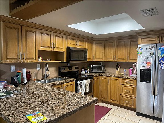 5th image of 59 Canterbury Ln #59