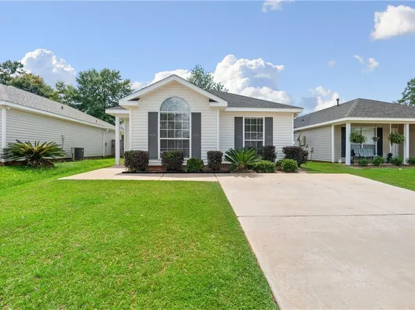 2196 Seasons Ct, Mobile, AL 36695