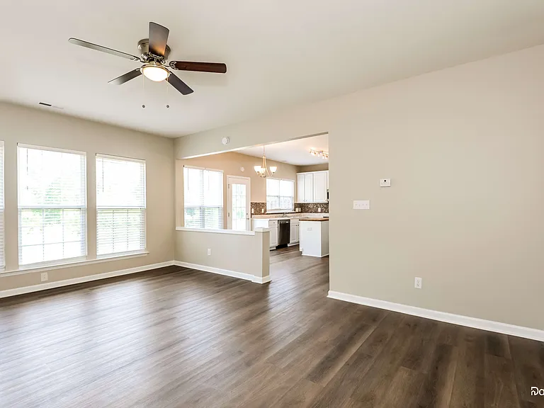 1448 Cantwell Ct — Photo 6