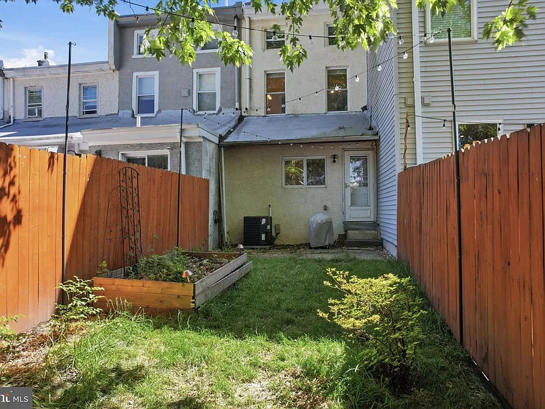 4834 Ogle St — Photo 29