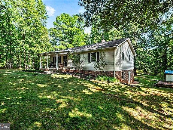 5th image of 804 Buggy Ln