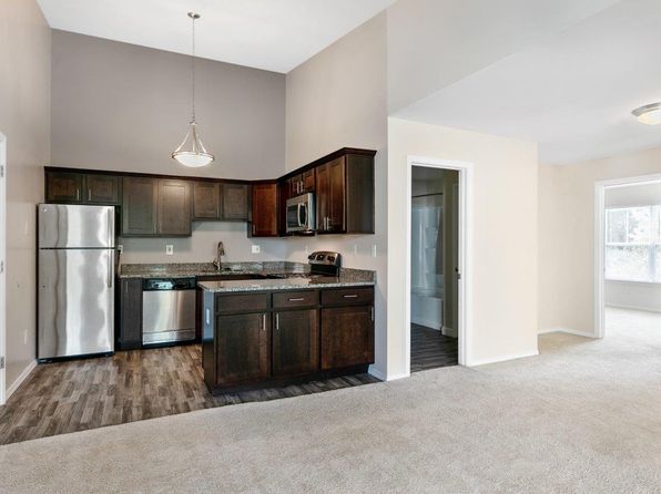 63 Mansion Blvd #60B