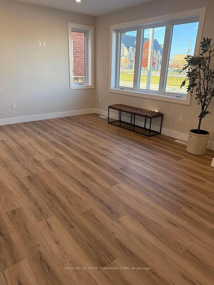 3 bed, $2,250 — Photo 4