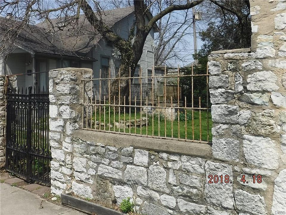 1st image of 223 W Riverview Ave