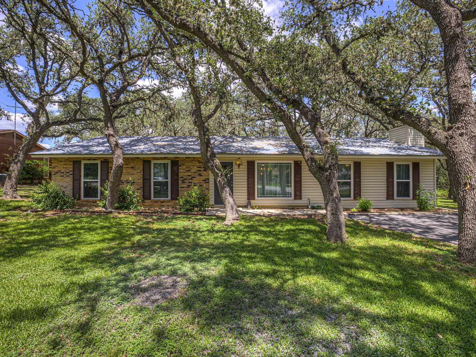 4 bed, 1680 sqft, $1,950 — Photo 2