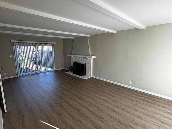 3rd image of 709 Widgeon St