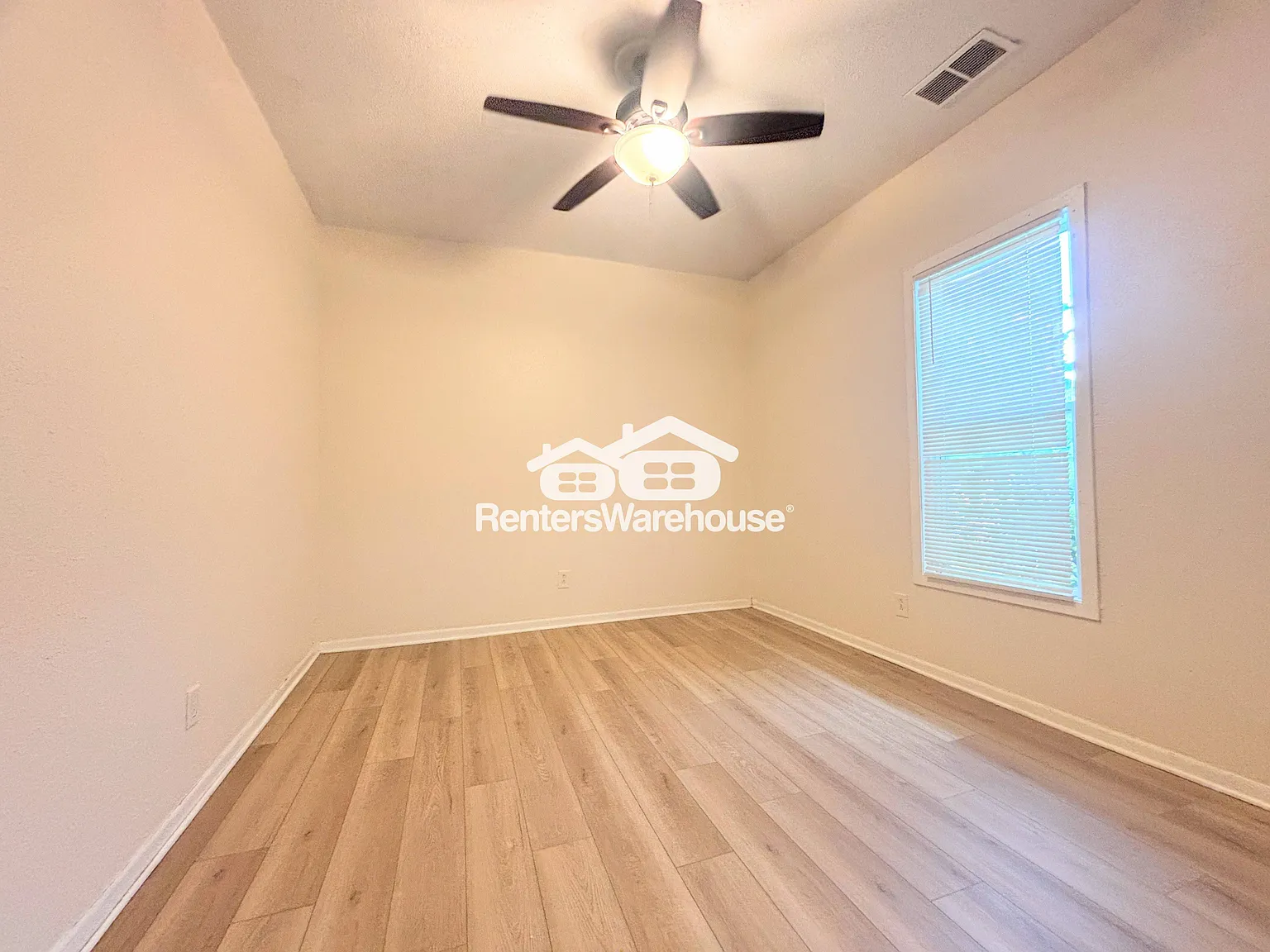 2 bedroom apartment for rent — Photo 4
