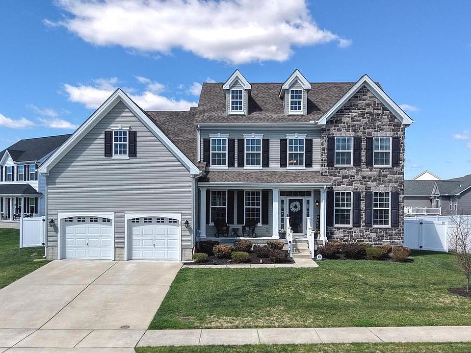 1st image of 38 Mumford Ln