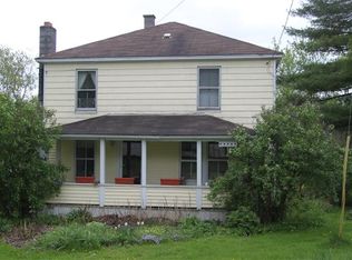 2074 N Bennington Rd, N Bennington, VT 05257