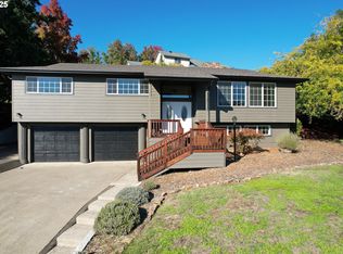 2010 NW Delridge Ave, Roseburg, OR 97471