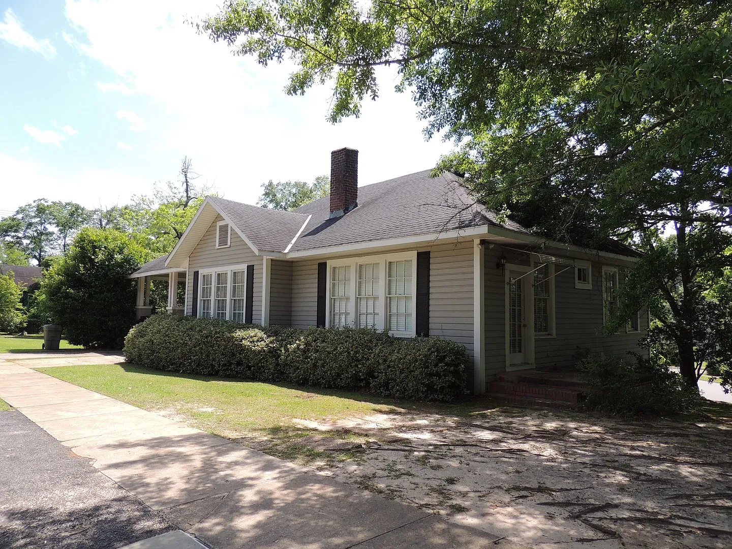 327 Fort Dale Road — Photo 1