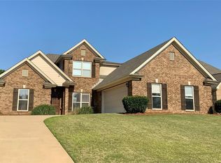 9824 Lochfield Dr, Pike Road, AL 36064