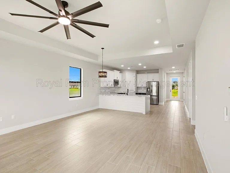 2616 NW 9th Ave — Photo 6