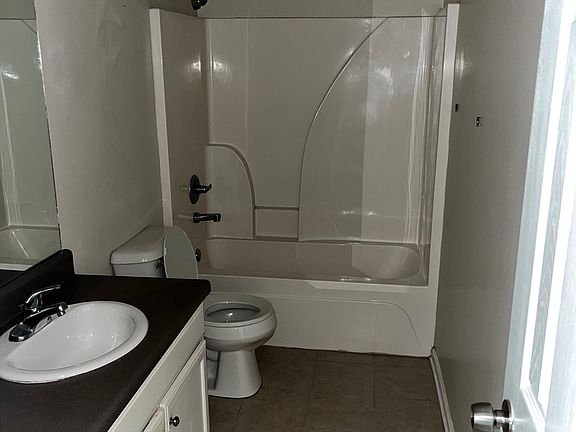 3rd image of 3027 Barneys Ln NE #3027