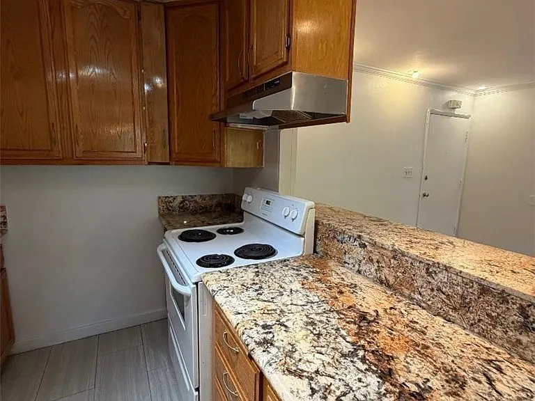 5403 Newcastle Ave #8 — Photo 12