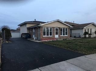 8423 S 78th Ave, Bridgeview, IL 60455