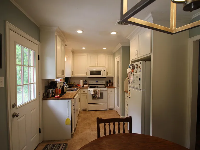 1921 Deborah Dr — Photo 10