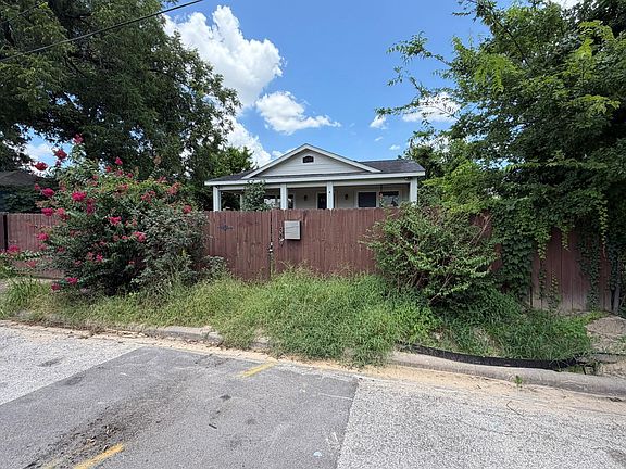 4th image of 1309 Tarley St