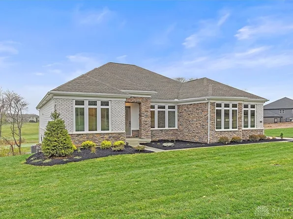 2504 Bent Grass Dr, Beavercreek, OH 45431
