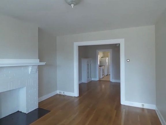 4th image of 197 38th St