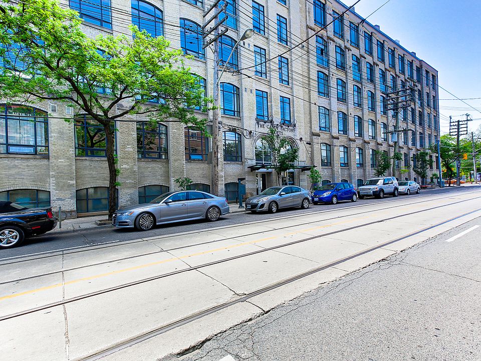 1st image of 993 Queen St W #211
