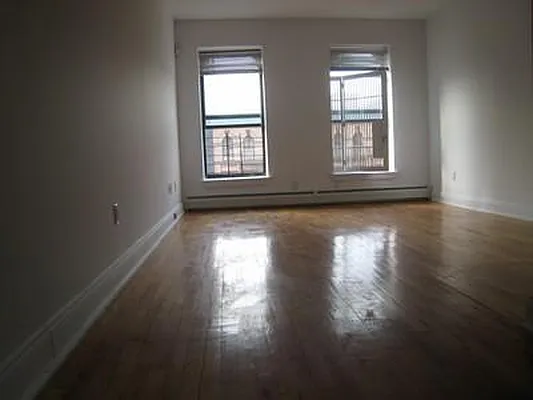 Rented by R New York | media 16