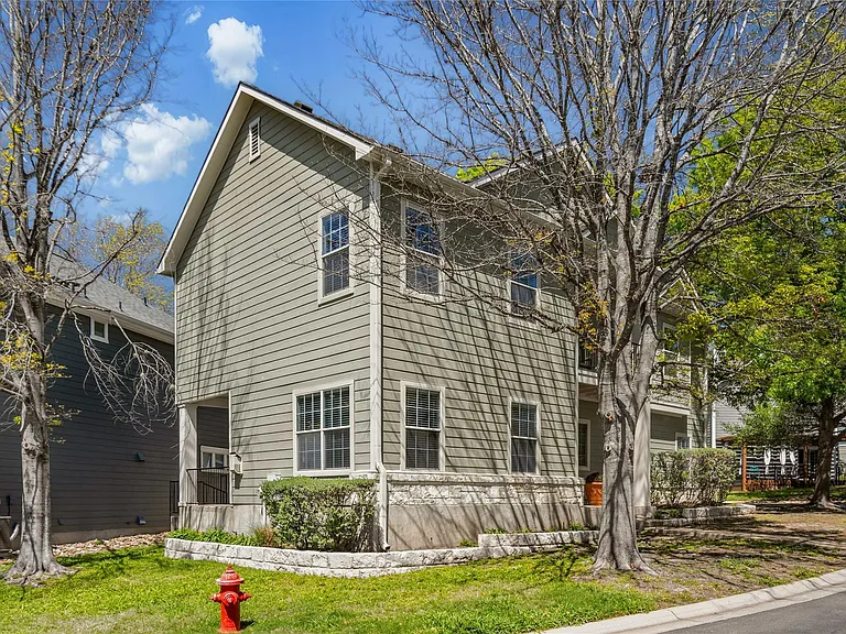411 W Saint Elmo Rd #24 — Photo 27