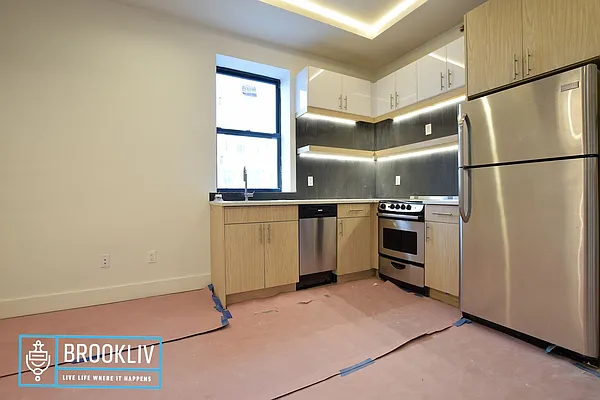 Rented by null | media 8