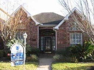 6621 Queensclub Dr, Houston, TX 77069