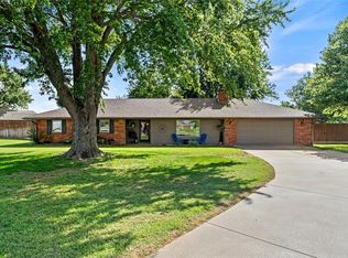 2121 Lyle Rd, Weatherford, OK 73096