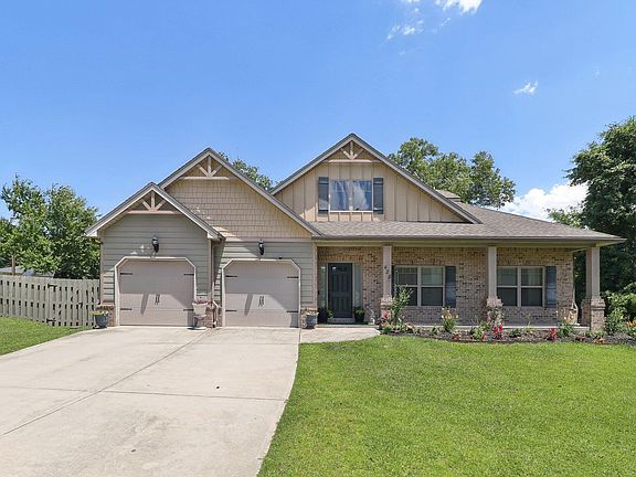 2nd image of 428 Dickson Hill Cir