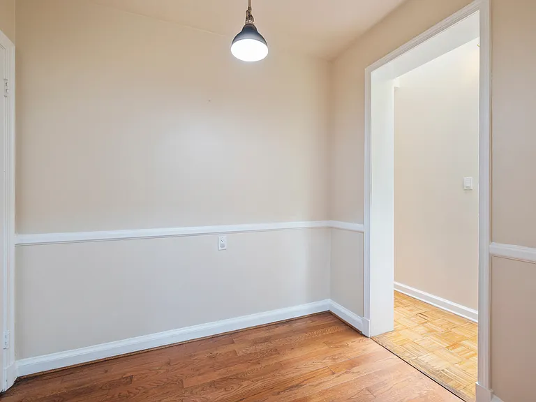 5122 Fairglen Ln — Photo 9