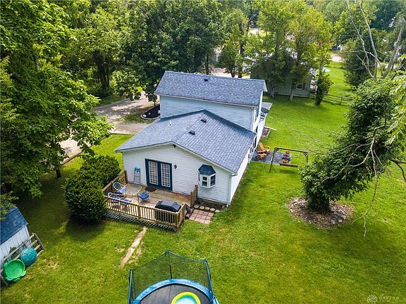 3rd image of 1519 N Park Dr
