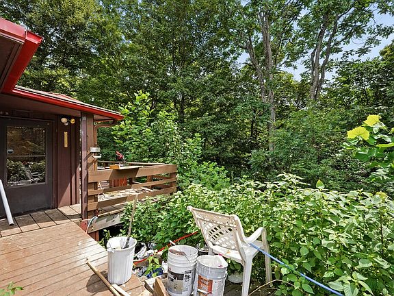 4th image of 141 Audrey Dr