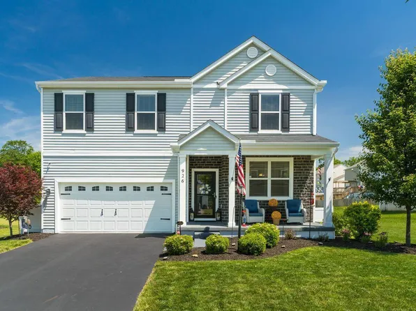 926 Burtwood Dr, Pataskala, OH 43062