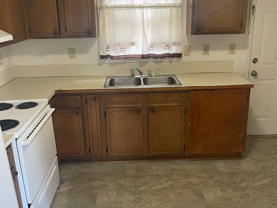 2nd image of 1206 Virginia St SW #7