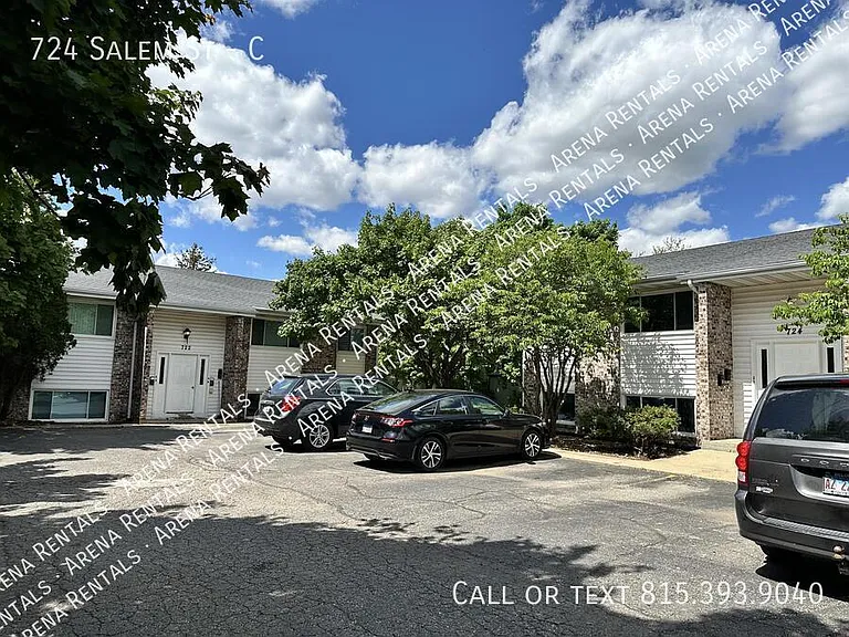 724 Salem St #C — Photo 1
