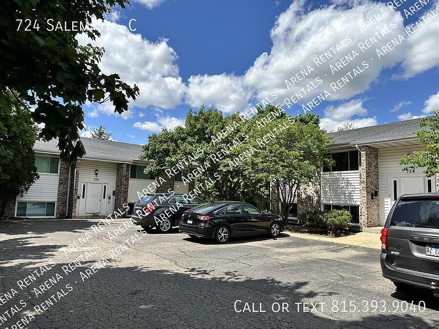 1st image of 724 Salem St #C