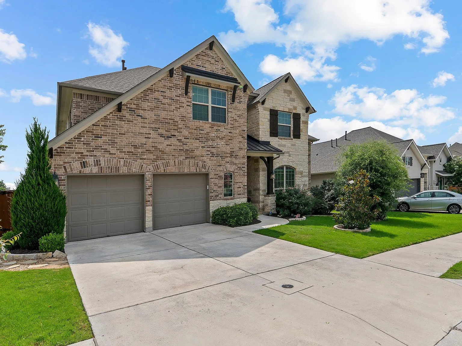 4 bed, 3.5 bath, 3427 sqft, $3,200 — Photo 2