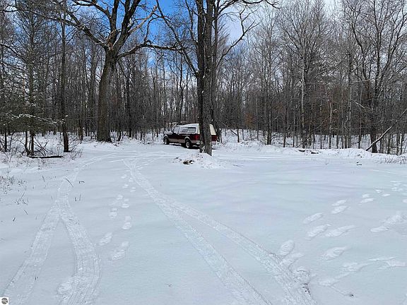 4th image of 47 3/4 Road
