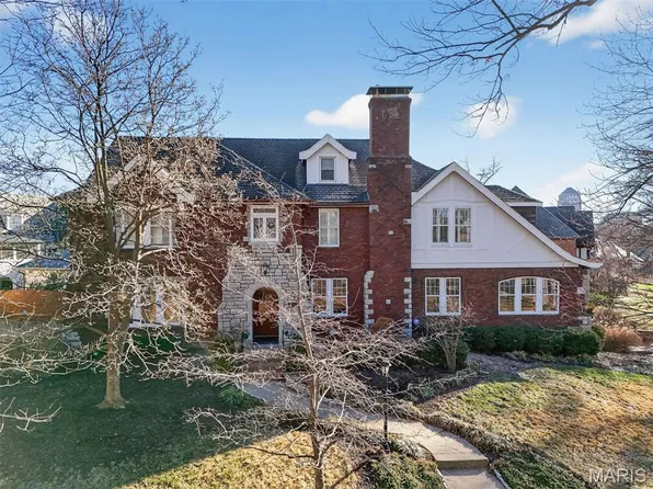 7298 Greenway Ave, Saint Louis, MO 63130