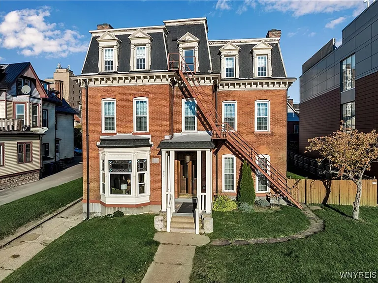617 Niagara St #5 — Photo 1