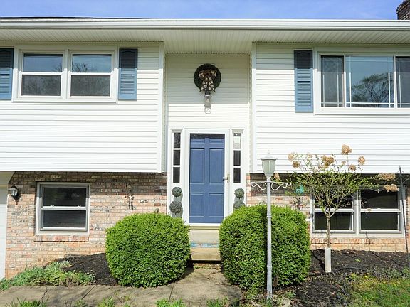 2nd image of 3506 S Bainbridge Dr