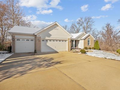 105 Romaine Spring Ct, Fenton, MO, 63026