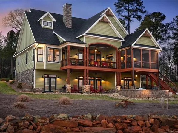 238 Eagle Pointe Dr, Norwood, NC 28128