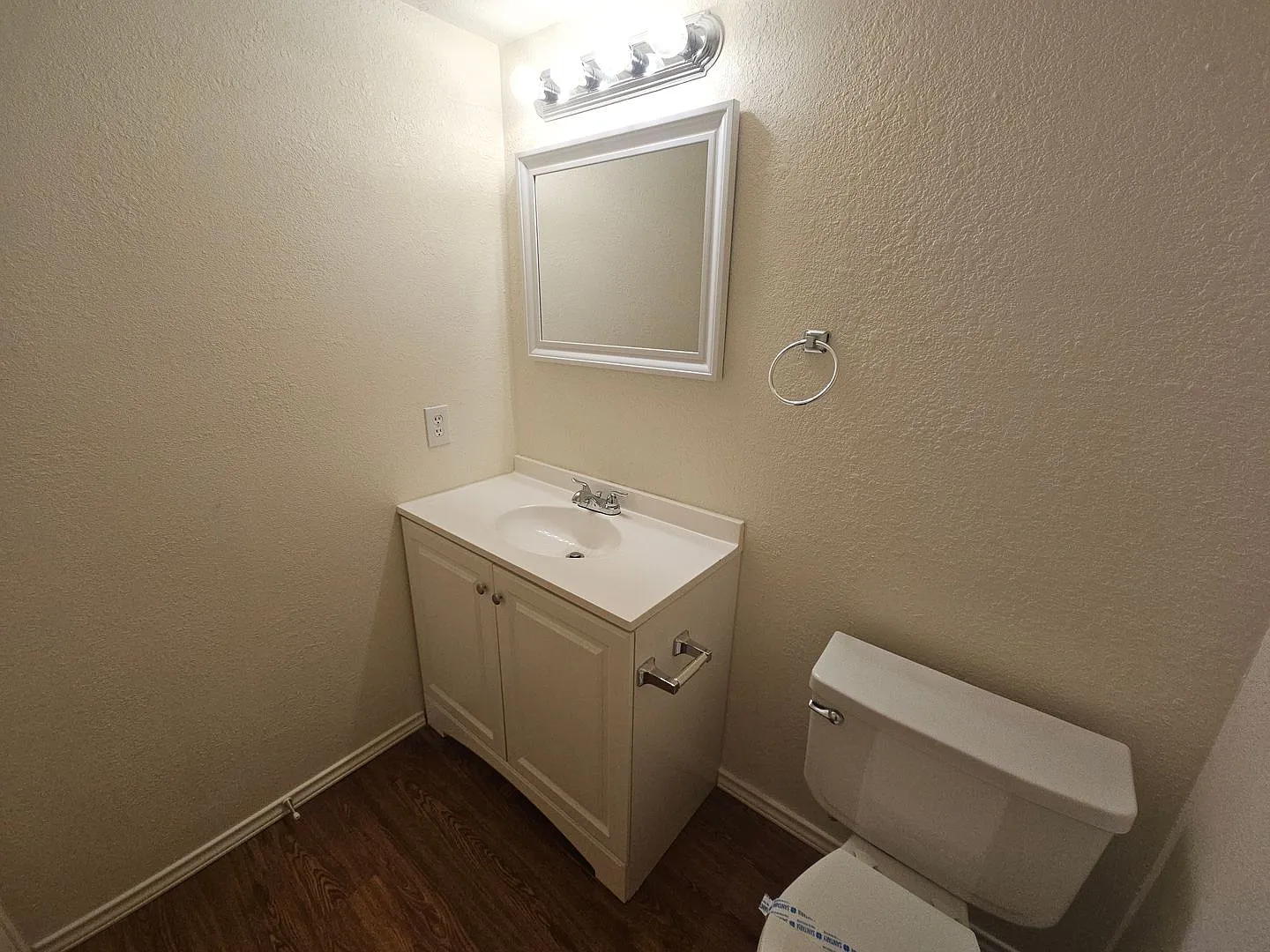 2 Story Townhome in NRH — Photo 4